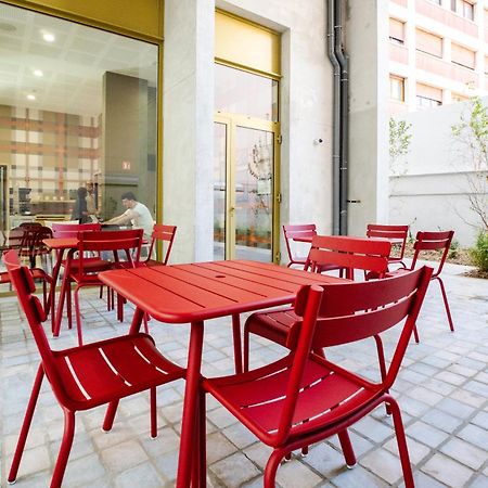 Easyhotel Marseille Euromed Exteriör bild