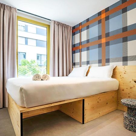 Easyhotel Marseille Euromed Exteriör bild
