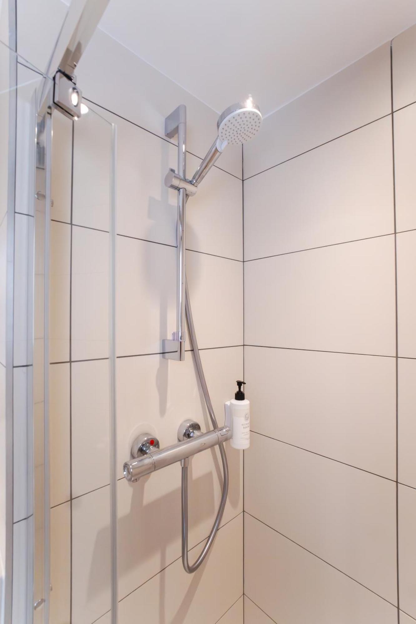Easyhotel Marseille Euromed Exteriör bild