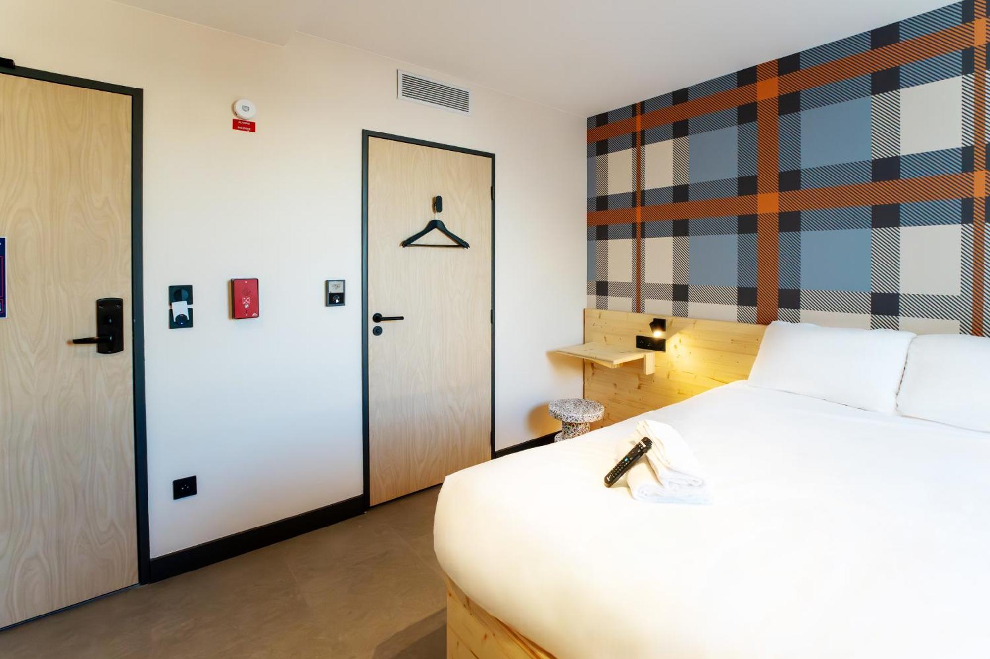 Easyhotel Marseille Euromed Exteriör bild