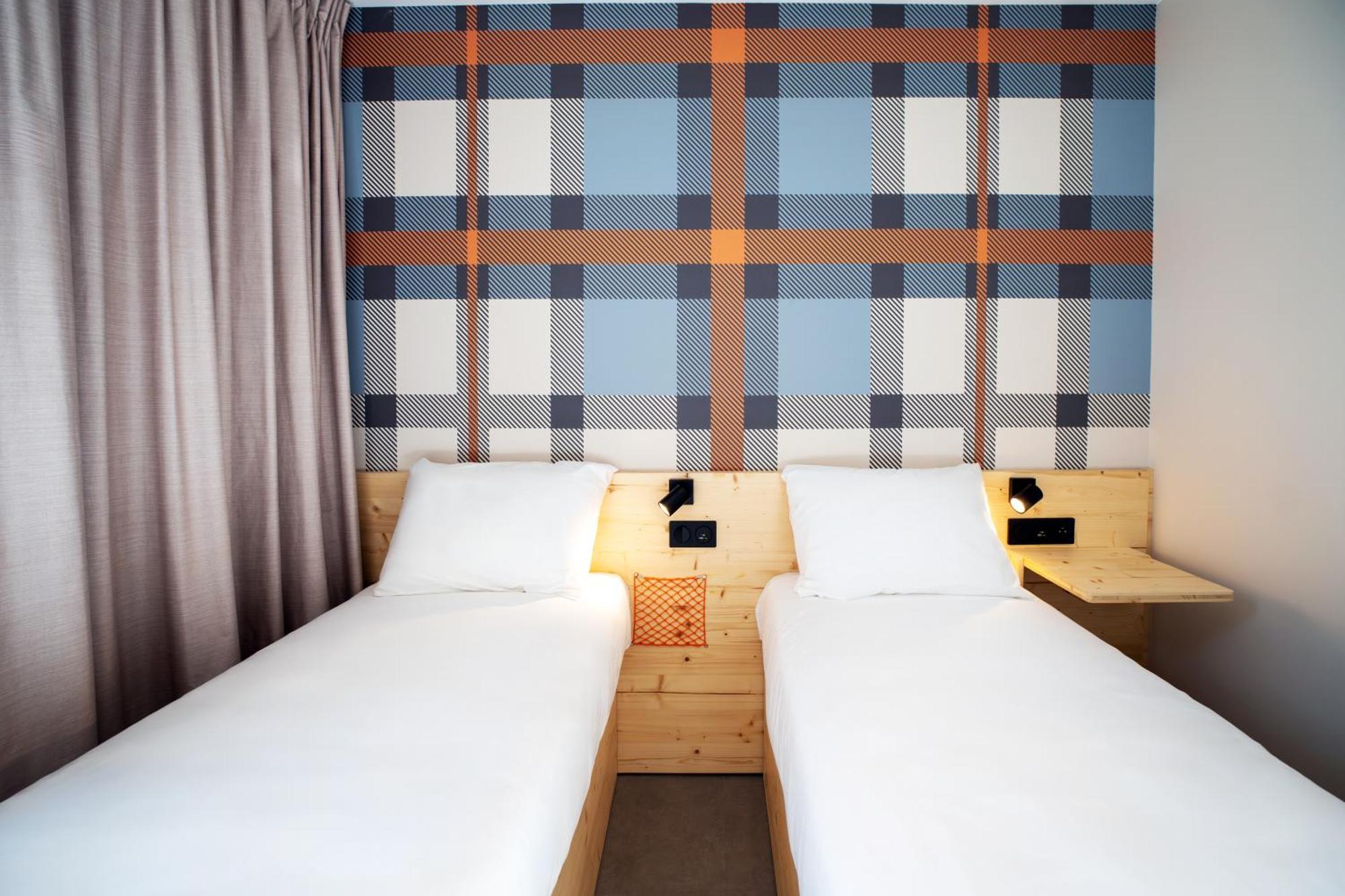 Easyhotel Marseille Euromed Exteriör bild