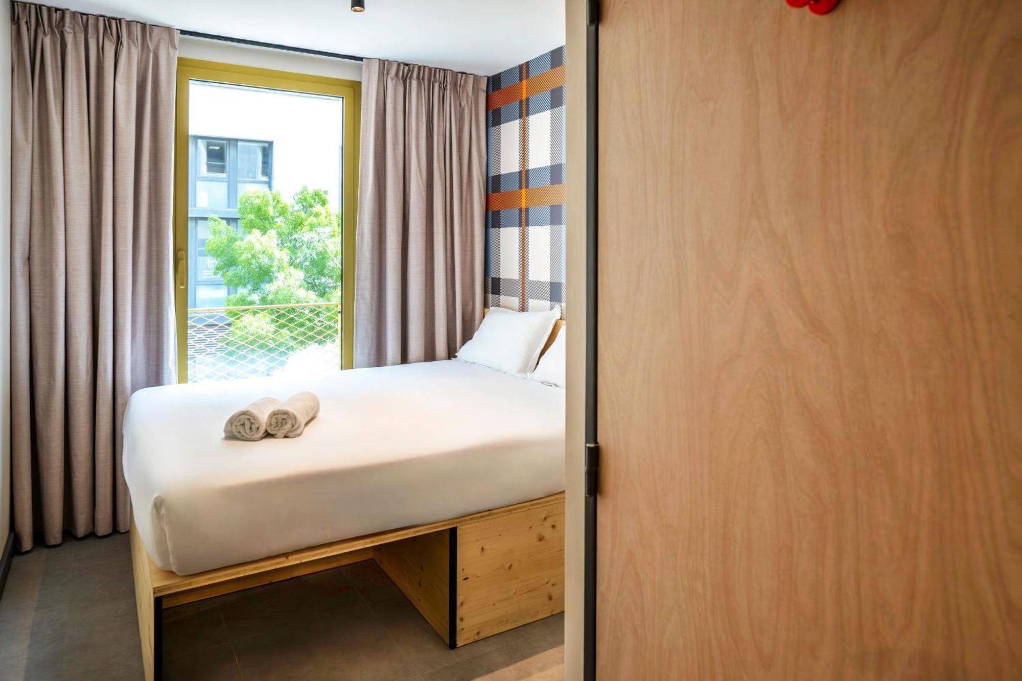 Easyhotel Marseille Euromed Exteriör bild